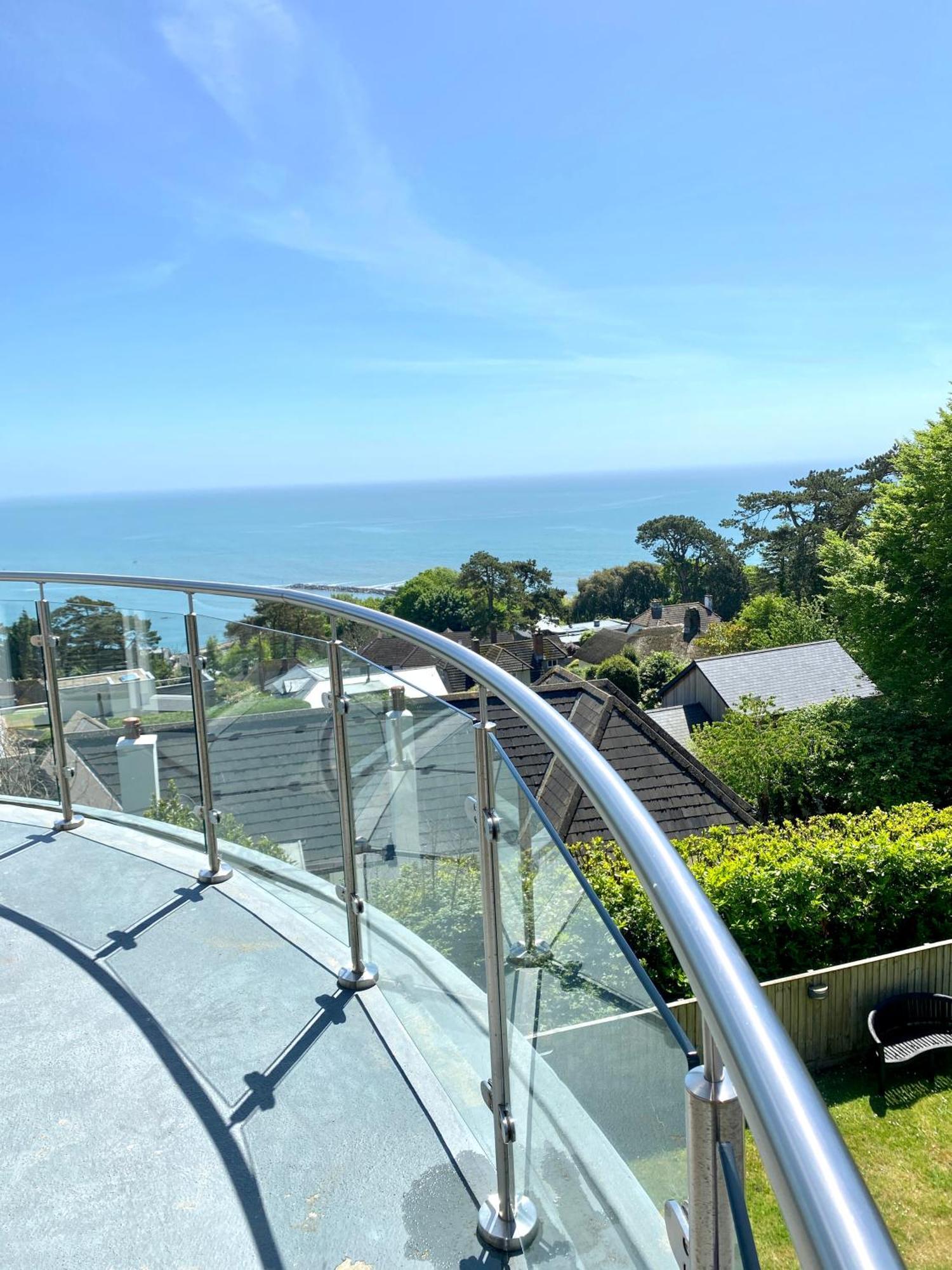 One Of The Best Properties In Lyme! Breathtaking Views Across The Whole Bay. 3 Stories With 2 Tier Veranda Around The Property. Sleeps 6 라임레지스 외부 사진