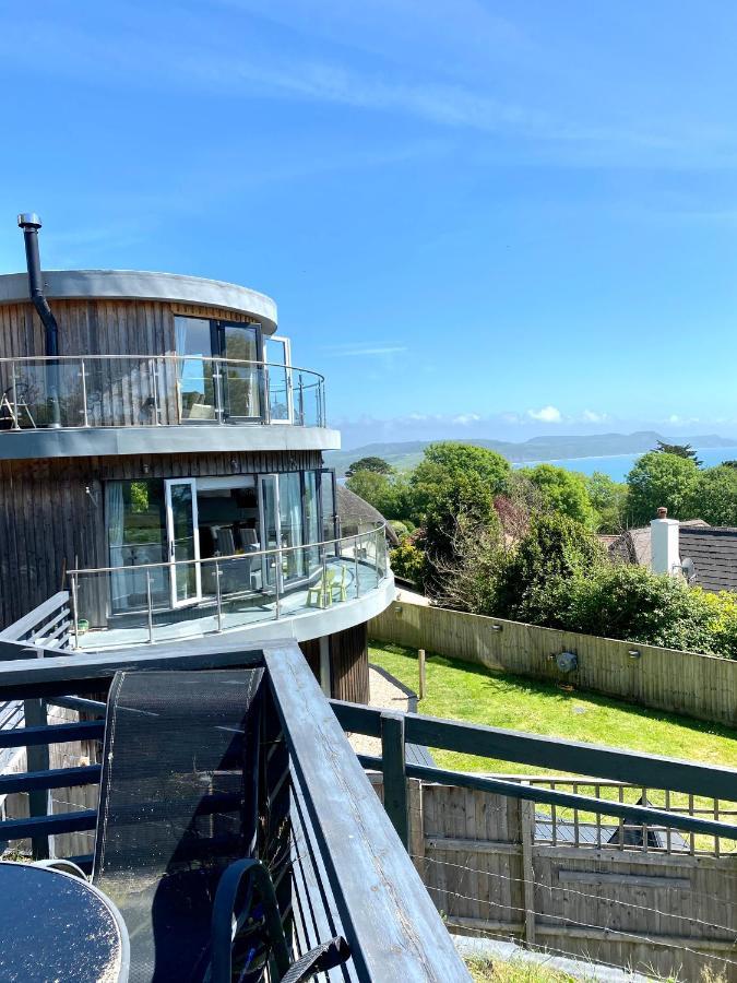 One Of The Best Properties In Lyme! Breathtaking Views Across The Whole Bay. 3 Stories With 2 Tier Veranda Around The Property. Sleeps 6 라임레지스 외부 사진