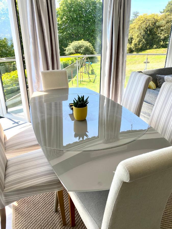One Of The Best Properties In Lyme! Breathtaking Views Across The Whole Bay. 3 Stories With 2 Tier Veranda Around The Property. Sleeps 6 라임레지스 외부 사진