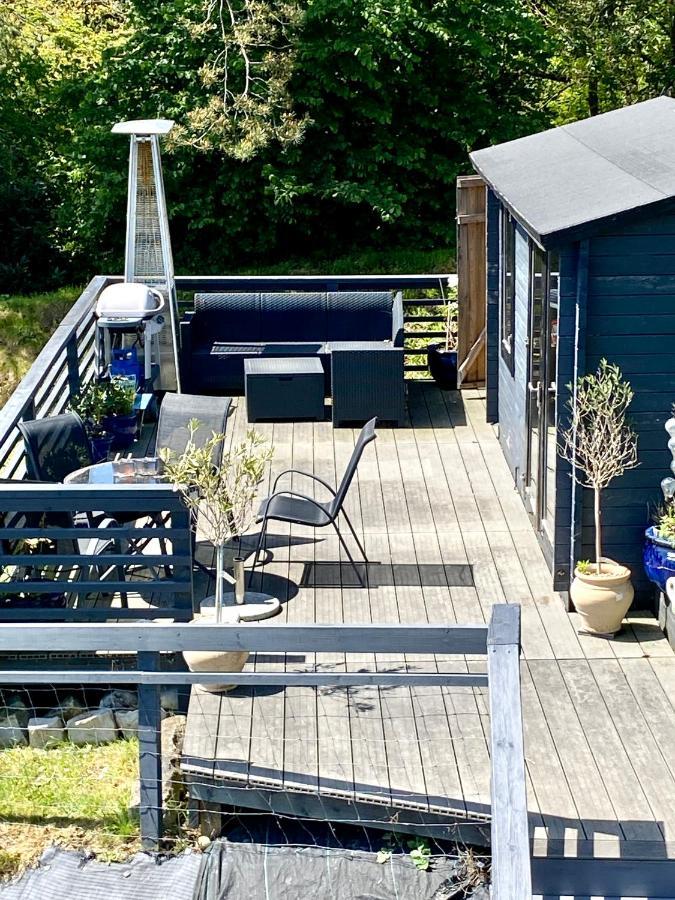 One Of The Best Properties In Lyme! Breathtaking Views Across The Whole Bay. 3 Stories With 2 Tier Veranda Around The Property. Sleeps 6 라임레지스 외부 사진