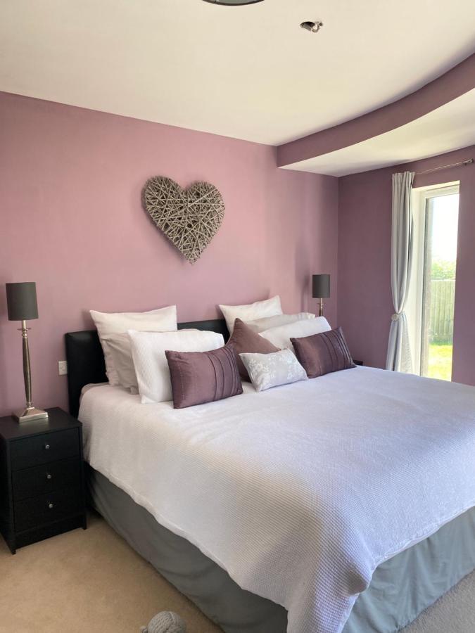 One Of The Best Properties In Lyme! Breathtaking Views Across The Whole Bay. 3 Stories With 2 Tier Veranda Around The Property. Sleeps 6 라임레지스 외부 사진