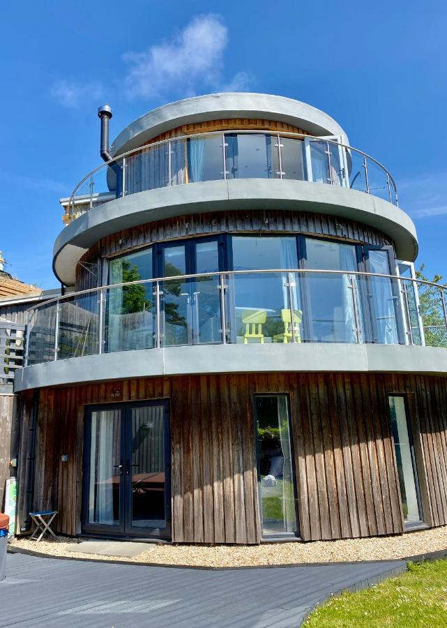One Of The Best Properties In Lyme! Breathtaking Views Across The Whole Bay. 3 Stories With 2 Tier Veranda Around The Property. Sleeps 6 라임레지스 외부 사진