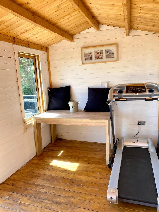One Of The Best Properties In Lyme! Breathtaking Views Across The Whole Bay. 3 Stories With 2 Tier Veranda Around The Property. Sleeps 6 라임레지스 외부 사진